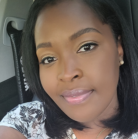 Meet your Posher, Bella - Picture 2 of 2